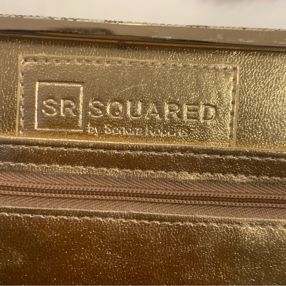 Sondra Roberts Animal Print Snakeskin Gold Interior Clutch - Picture 4 of 10